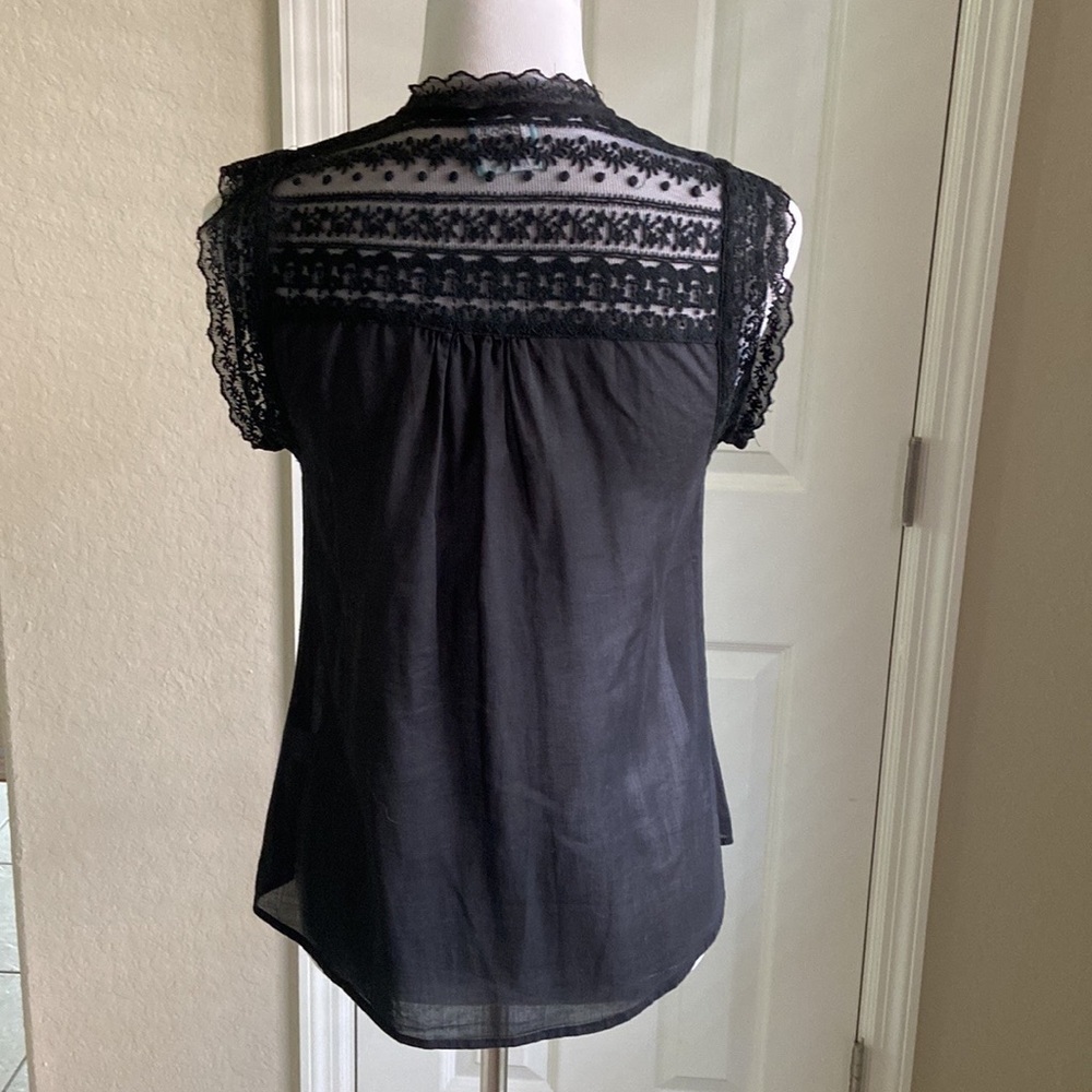 Kimchi Blue Button Down Black Lace Blouse Small - Picture 5 of 7